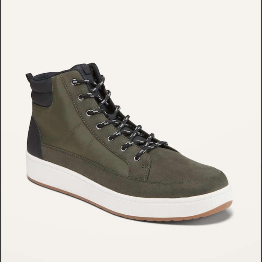 NWT boots from old navy-still has packing in them